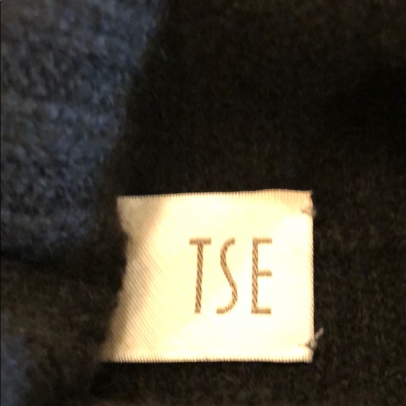 Sweater - Picture 4 of 4